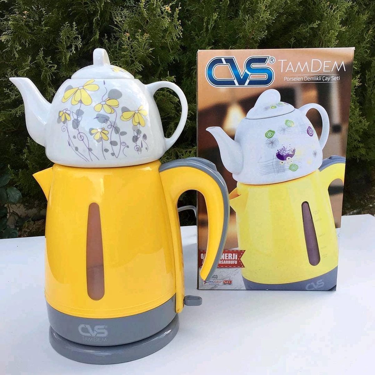 Waterkoker met theepot