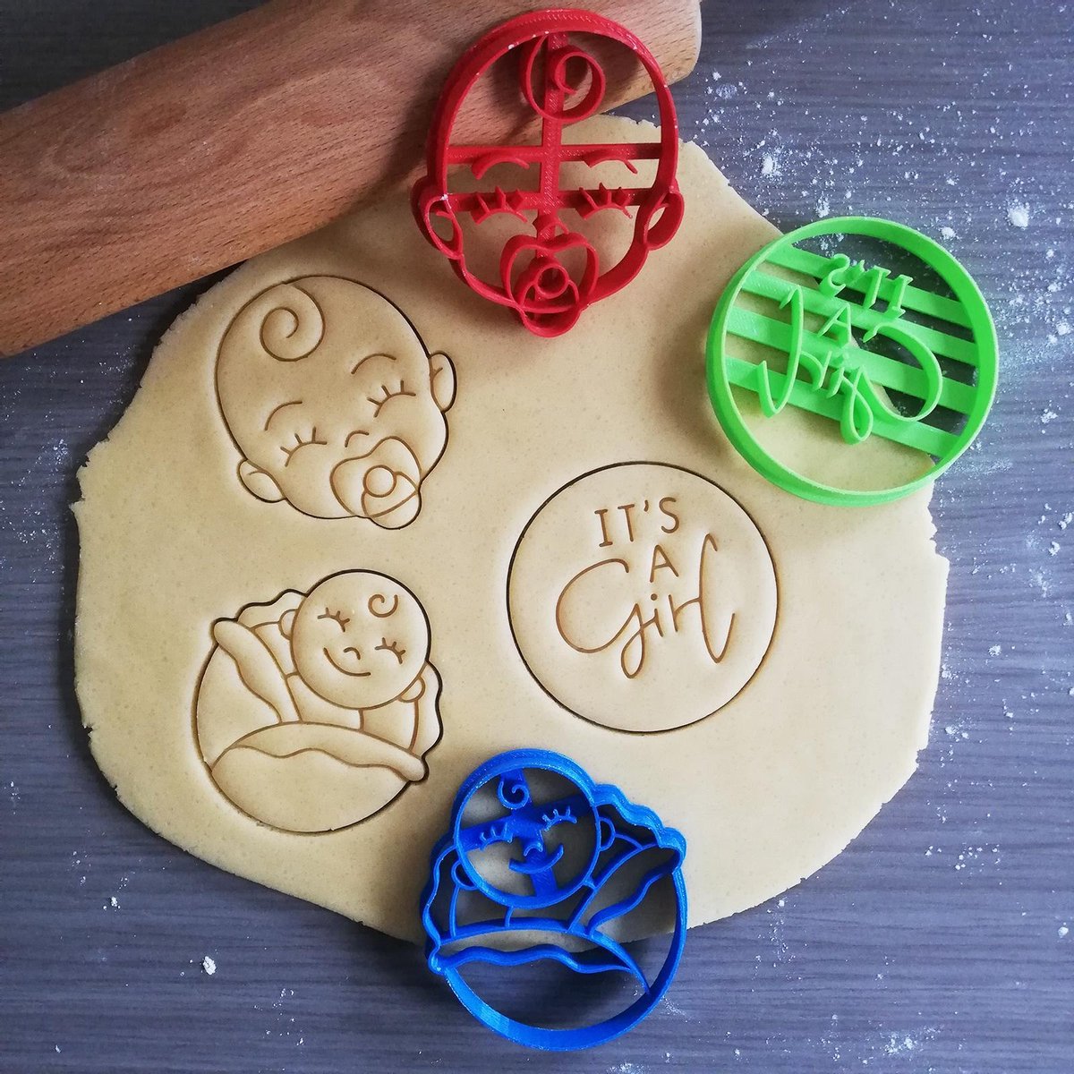 Koekjesvorm | 3-delige set | Baby Meisje - Aankondiging | Baby kool meisje - It's a girl - Baby meisje | Cookie cutter | Uitsteekvorm | Bakvorm | 8cm