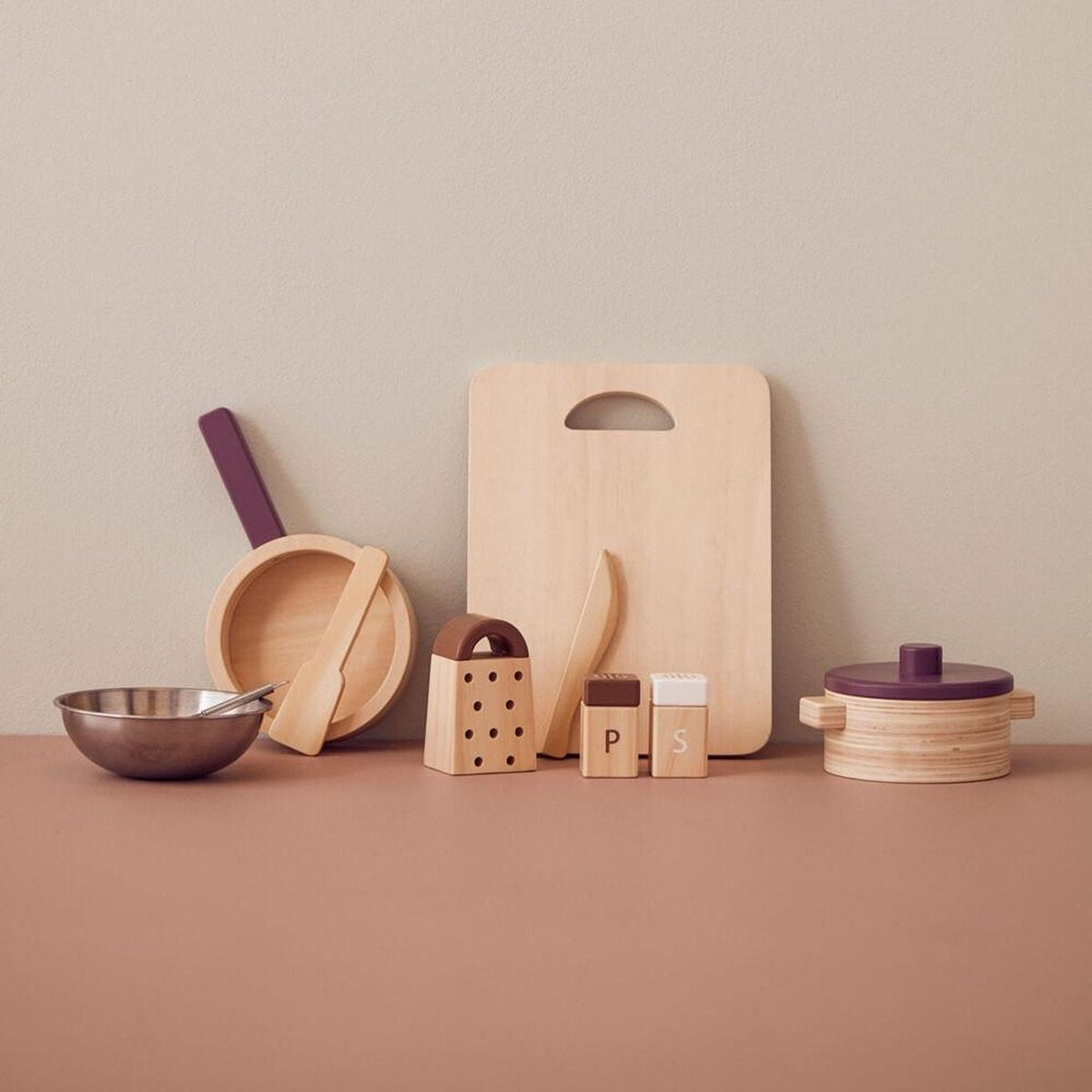 Kids Concept - Cookware play set BISTRO (1000566)