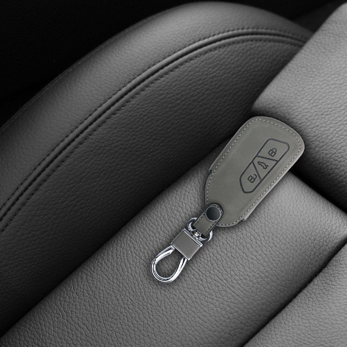 kwmobile autosleutelhoes voor VW Golf 8 3-knops autosleutel - beschermhoes van imitatieleer - Rallystrepen design - grijs