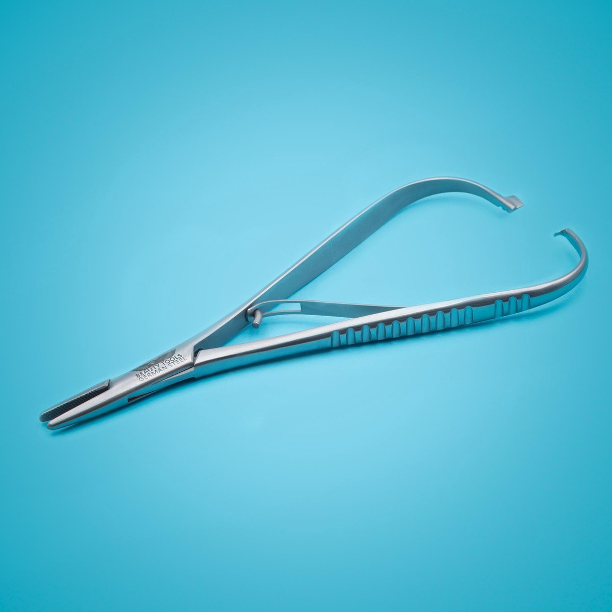 BeautyTools Kocher / Mathieu Needle Holder / Klemtang met Automatische Openingsmechanisme - Klemschaar Met Getande bek (MS-1192) INOX