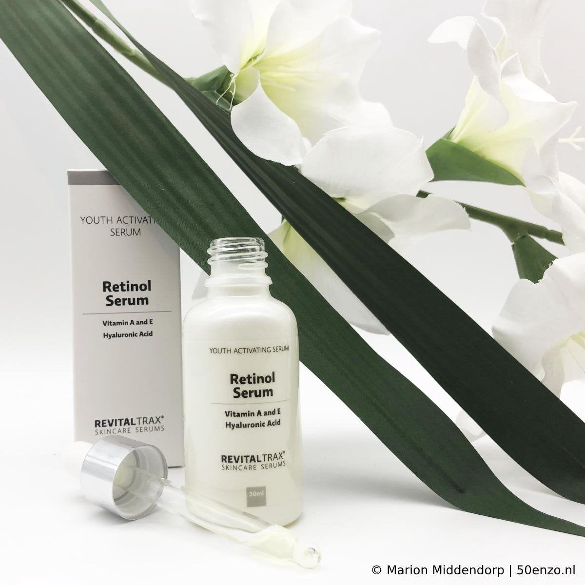 RevitalTrax – 2% Retinol Serum - Voor Intensieve Anti Aging & Anti Rimpel Huidverzorging - Met Vitamine E & Hyaluronzuur - Stimuleert Collageen - Celvernieuwing - Anti-Acne - Tegen Mee-eters en Grove Poriën – Vermindert Pigmentvlekken – 30ml