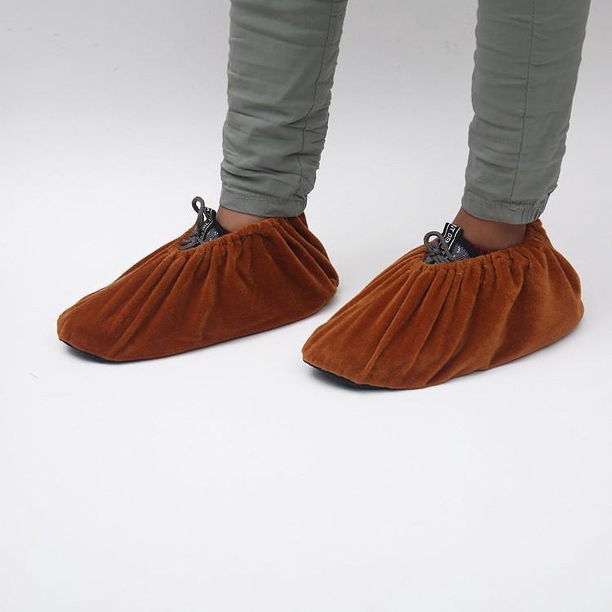 Lekkere zachte wasbare antislip velours overschoenen / Pantoffels  Bruin
