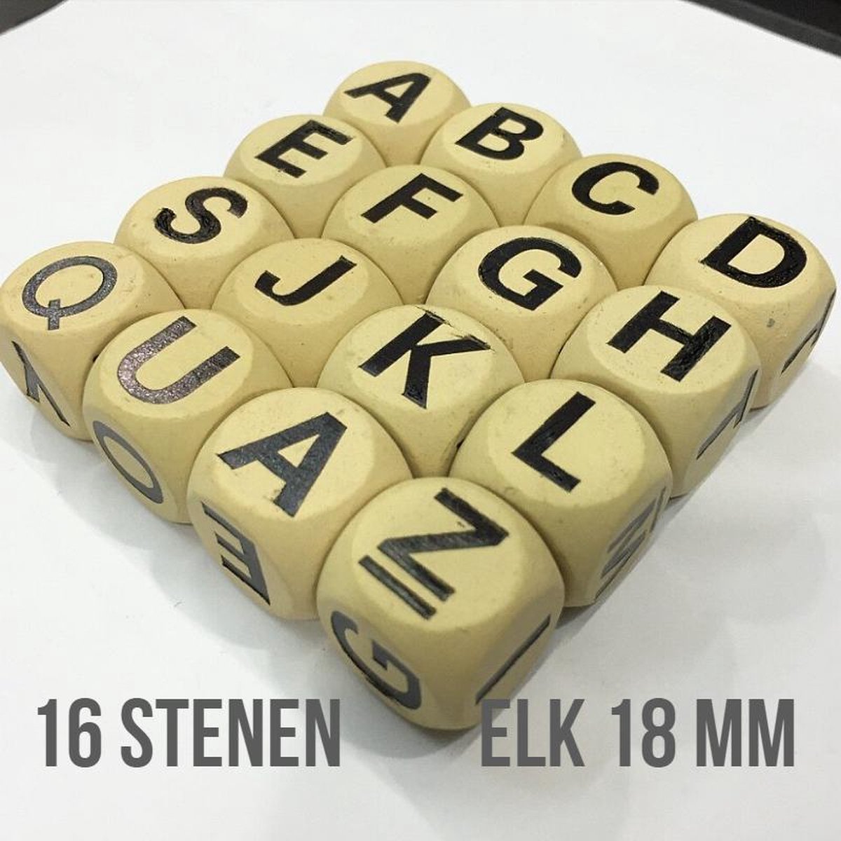 Allernieuwste 16 Stuks Letter Dobbelstenen Set - Dobbelstenen met Letters Spel - Hout 18 mm - Letterdobbelsteen 1