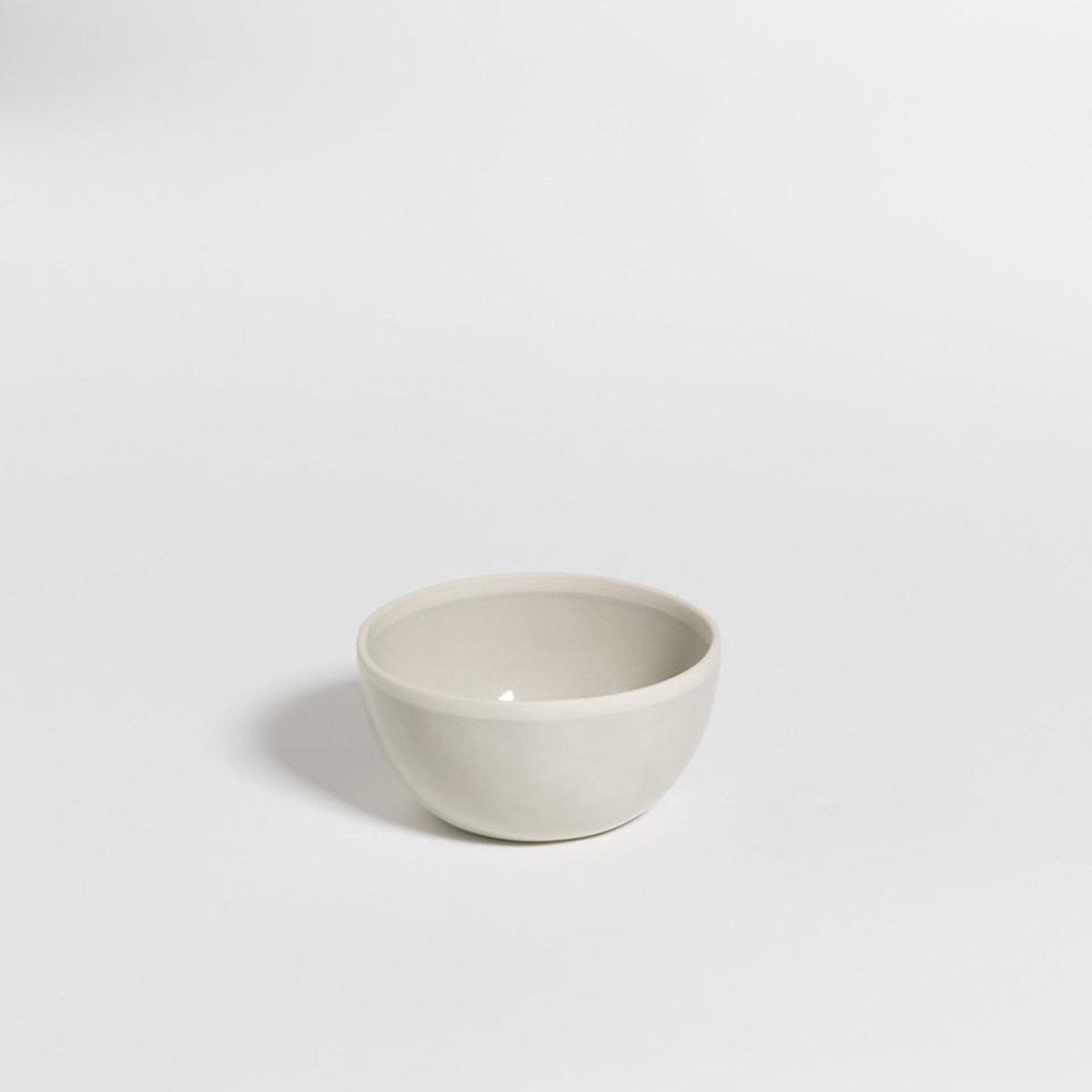 The Table atelier - kleine kom - Ø 13 - 350 cl - handgemaakt - lichtgrijs