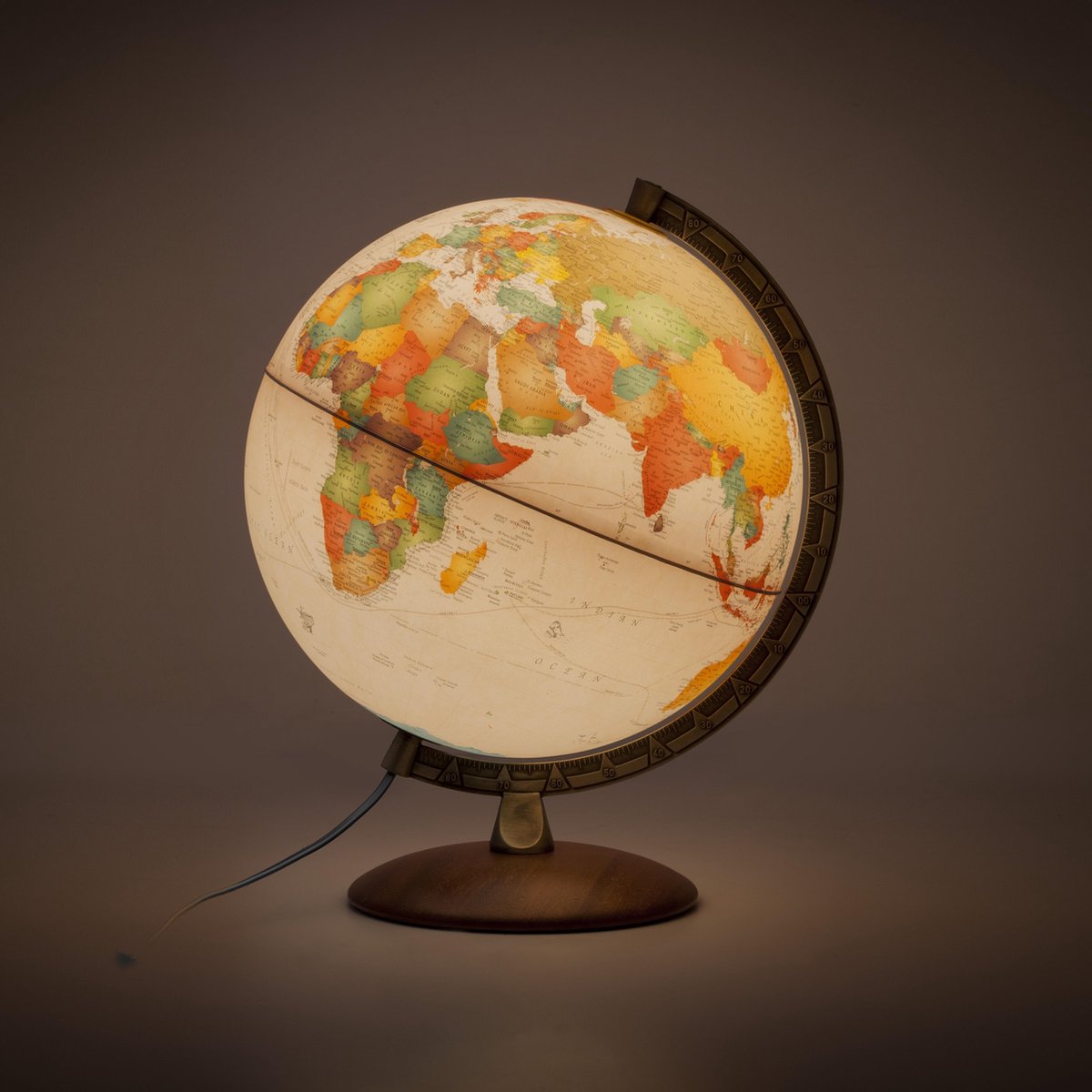 Antiquus EU LED