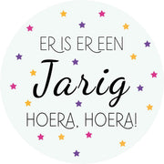 Verjaardag raamsticker rond herbruikbaar - Er is er een jarig hoera hoera! - Decoratie feest - Raamsticker - Jarig - Verjaardag