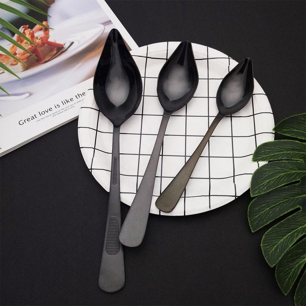 decoratie lepel - opmaak lepel - zwart medium size - desertsaus lepel - culinaire gerechten - doseerlepel - chef's spoon - writing spoon
