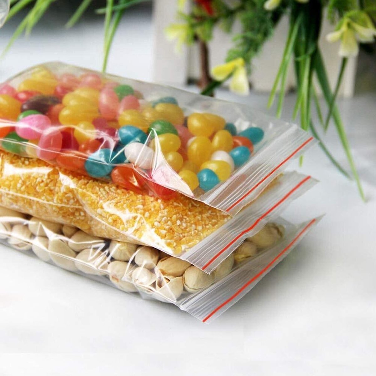 Vacuüm zakjes 100stuk-Zip Lock Tassen -Verpakkingszakjes-Hersluitbare zak met druksluiting-transparant-Verpakken -Verzenden-Organiseren -Opruimen-Druksluiting- 7x10cm