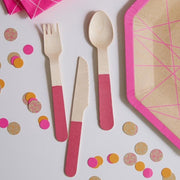 Houten bestekset neon pink