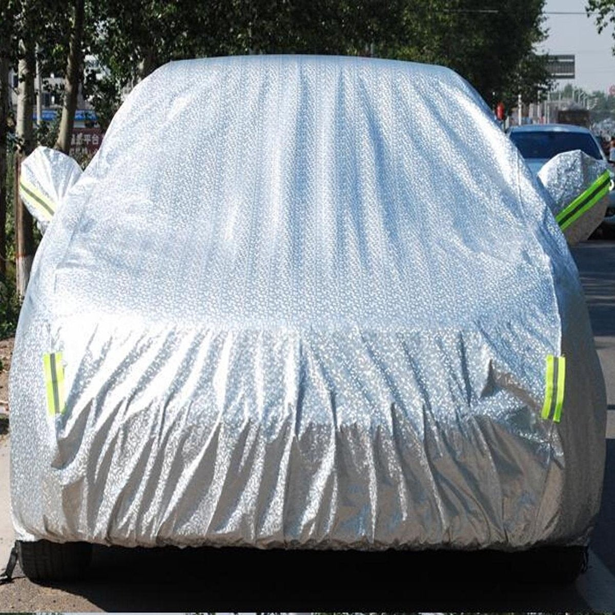 Aluminiumfolie PEVA-watten Anti-stof Waterdicht Zonbestendig Anti-bevroren Antikras Warmteafvoer SUV-autohoes met waarschuwingsstroken