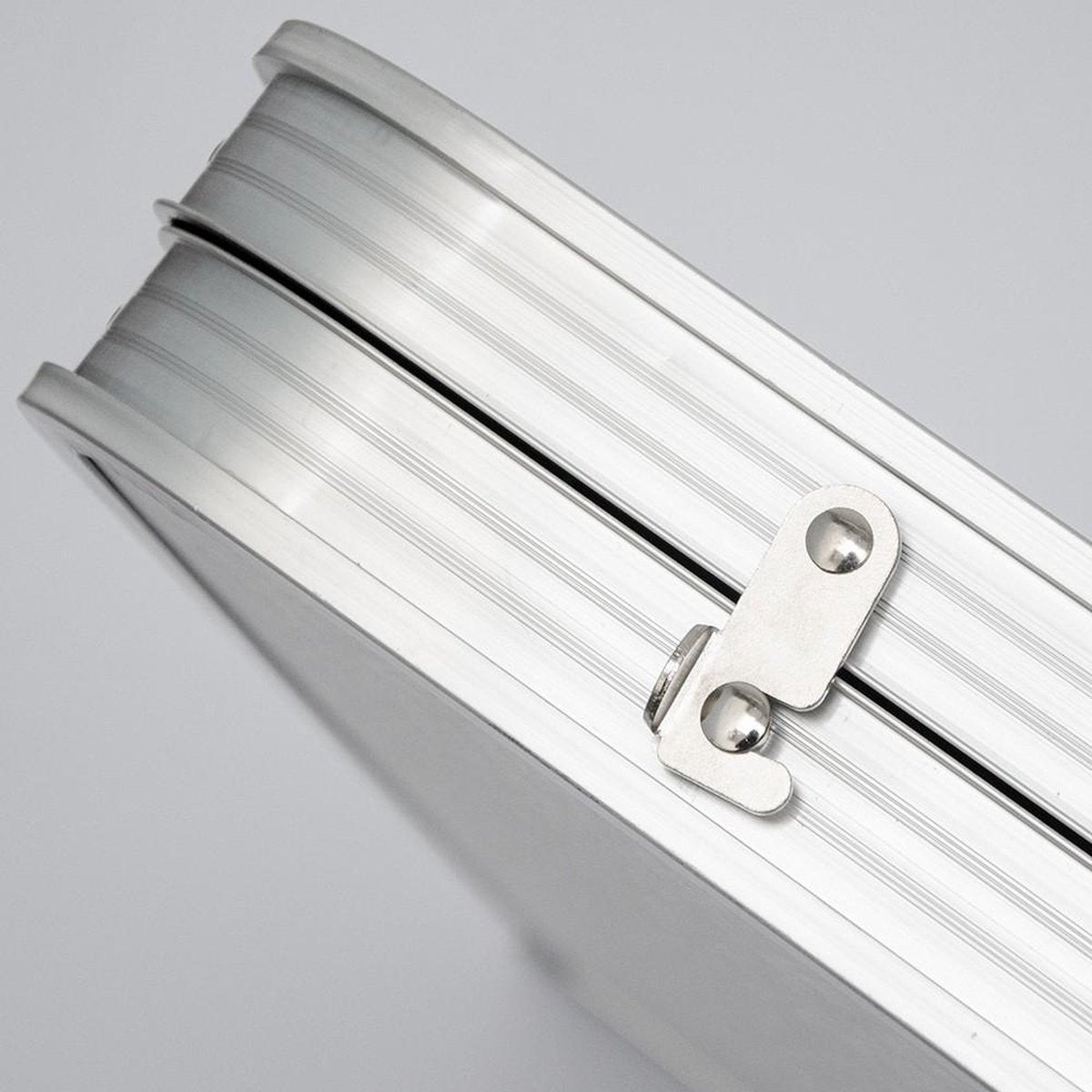 Opvouwbare stabiele kampeertafel 120x60x70cm in hoogte verstelbare draagbare koffer maat aluminiu...