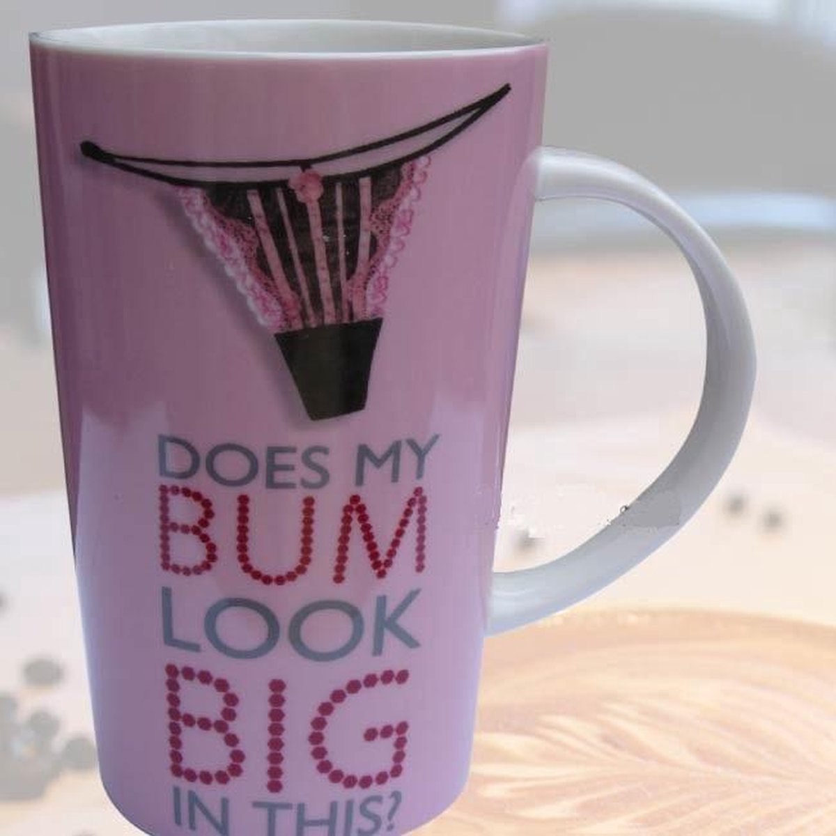 humor mok Does my bum look big in this?