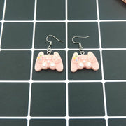 Console XDoos Controller StayStation Roze Pink Oorbellen Gamer Otaku Geek e-girl Internet Hypes Meme Sieraad Oorbellen Festival Feestje Verkleedthema