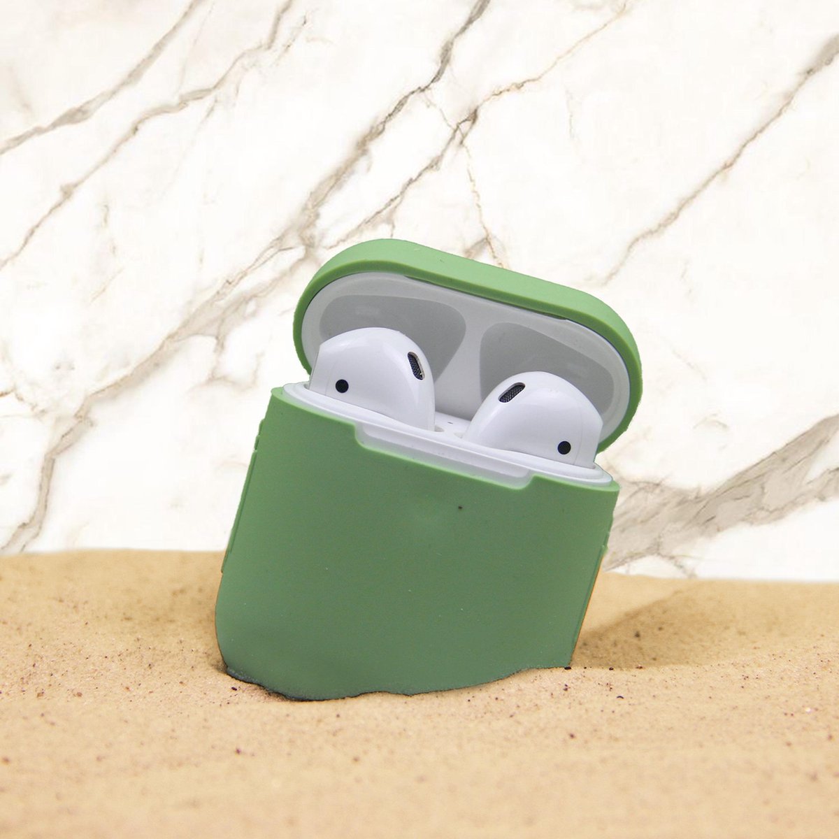 Green Soft AirPods Case - AirPods Case - AirPods 1 en 2 - Groen - Soft
