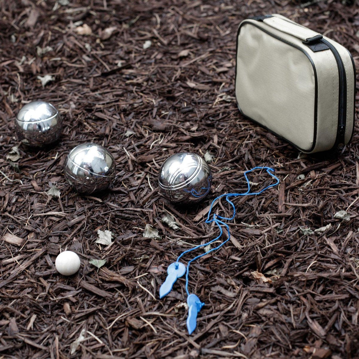 Kikkerland Jeu de Boules Set - 6 Ballen - Zilver - Buitenspeelgoed - Voor volwassenen en kinderen - Large