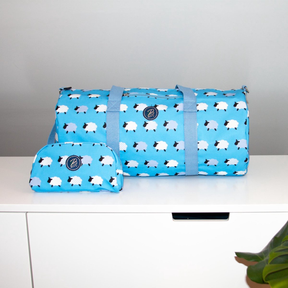 Weekendtas schaapjes blauw  - 48cm x 22cm