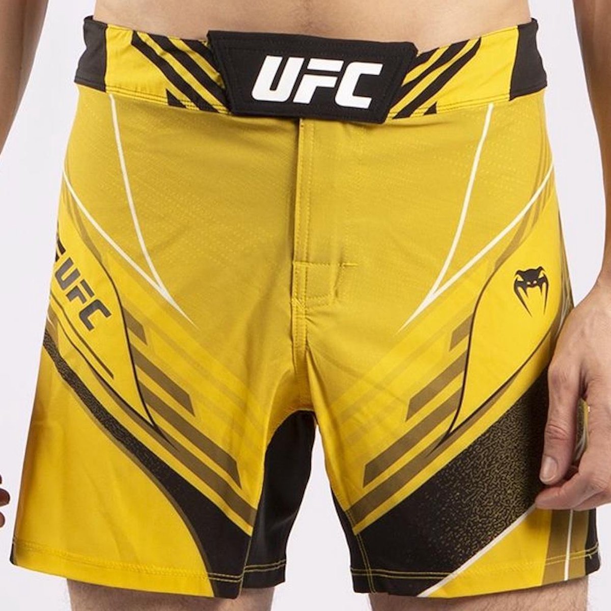 UFC x Venum Pro Line Heren Fight Shorts Geel Kies hier uw maat Venum Fight Shorts: S - Jeansmaat 31/32