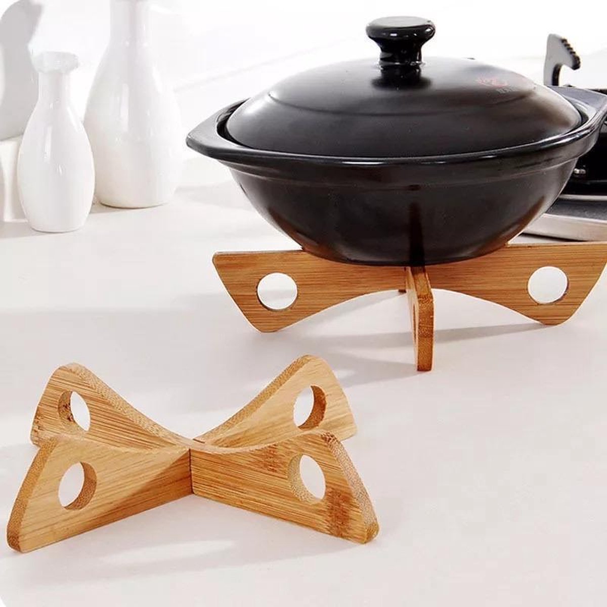 Luxe houten pannenhouder / pannen onderzetter. Bamboe kleur