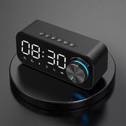 LED Digitale Alarm Wekker - Met Ingebouwde Bluetooth speaker - Volumeknop - Alarmklok - USB aansluiting - Zwart