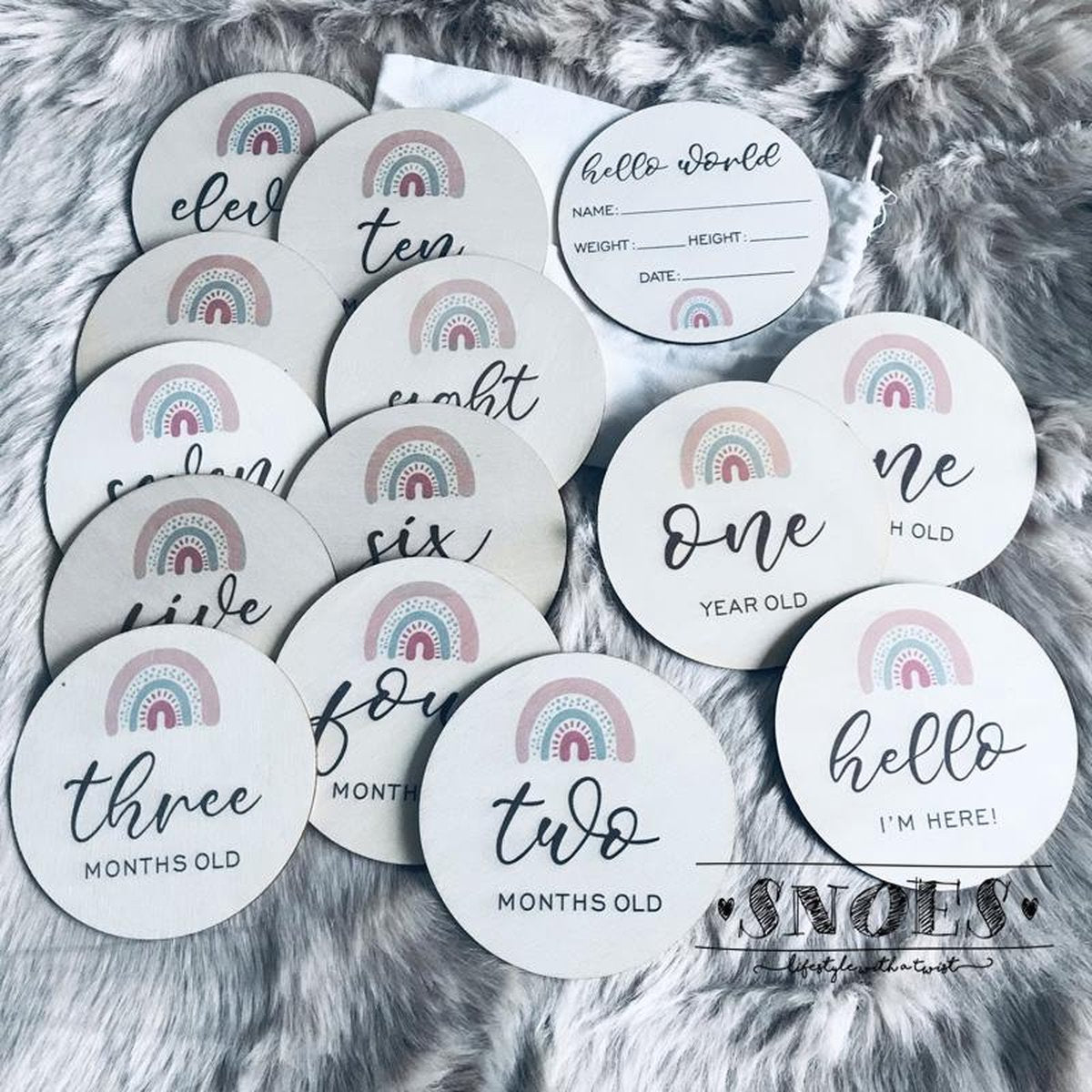 Snoes * Houten Mijlpaalkaarten* Regenboog Pastel * Bijzondere baby mijlpalen Set Regenboog Pastel. Rainbow Baby Milestone cards * Baby shower* Geboorte * Gender reveal Kado Cadeau * Mijlpaalkaart Hout 10 cm