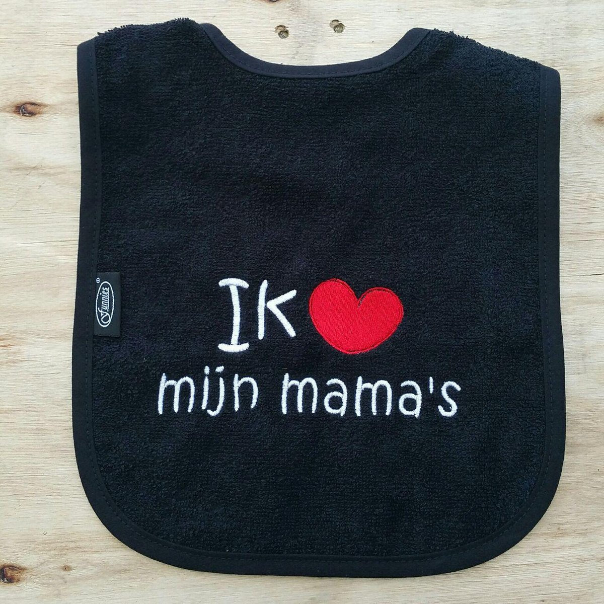 Zwarte slab met "Ik hou van mijn mama's"