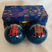 Meridiaankogels met blouwe 'lang leven' motief 4.5cm van cloisonne (een techniek van emailleren)