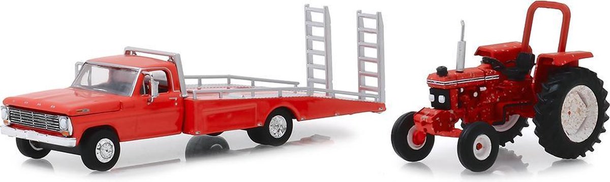 Ford F350 Ramp Truck 1969 met Ford 5610 1:64