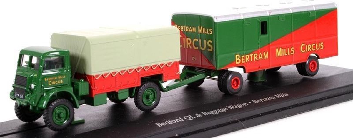 ATLAS Bedford QL  BERTRAM MILLS CIRCUS schaalmodel 1:76