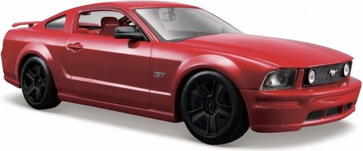 Modelauto Ford Mustang GT 2006 rood 20 x 8 x 5 cm - Schaal 1:24 - Speelgoedauto - Miniatuurauto