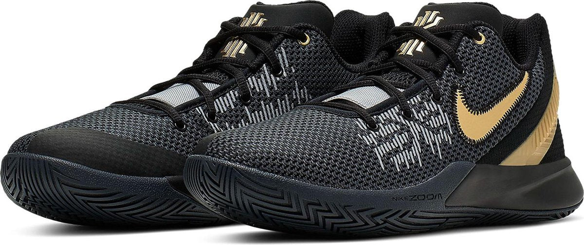 Nike Kyrie Flytrap II Sportschoenen - Maat 44 - Mannen - zwart/ grijs/ goud