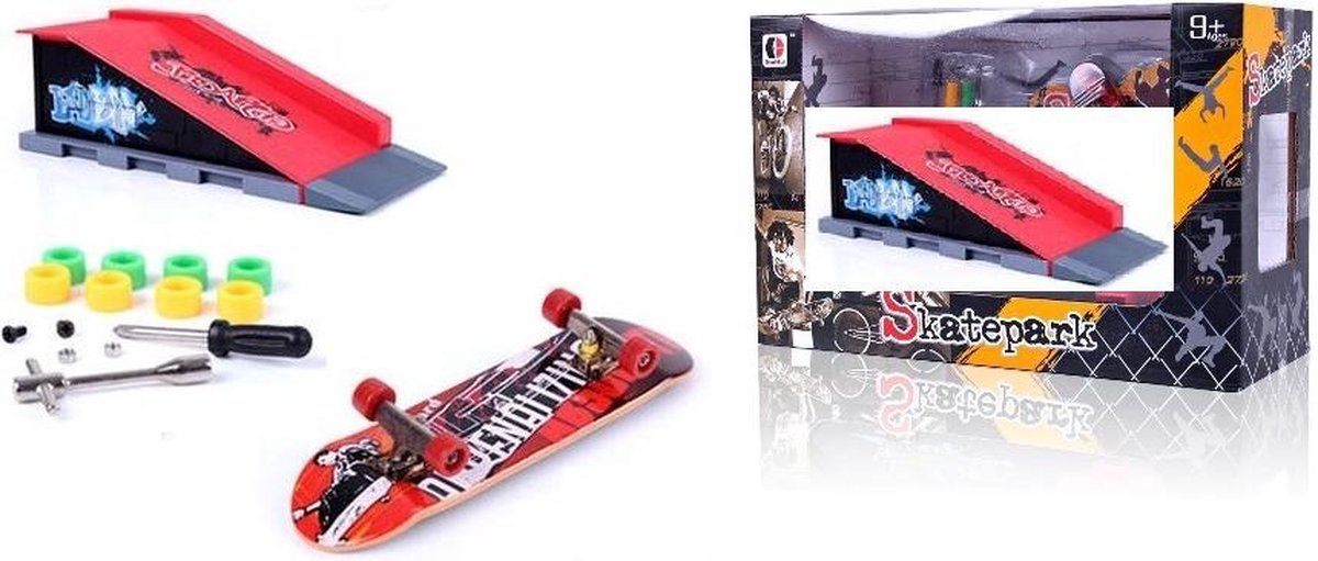 Fingerboard Skatepark Slide