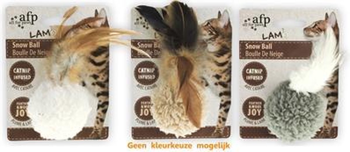 Afp snow ball lamswol met veren en catnip assorti -  - 1 stuks