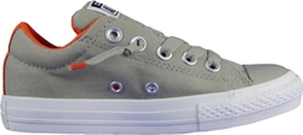 Converse Street Slip kids
