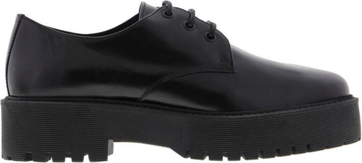 Tango | Bee chunky 82-a black polido shoe- black sole | Maat: 38