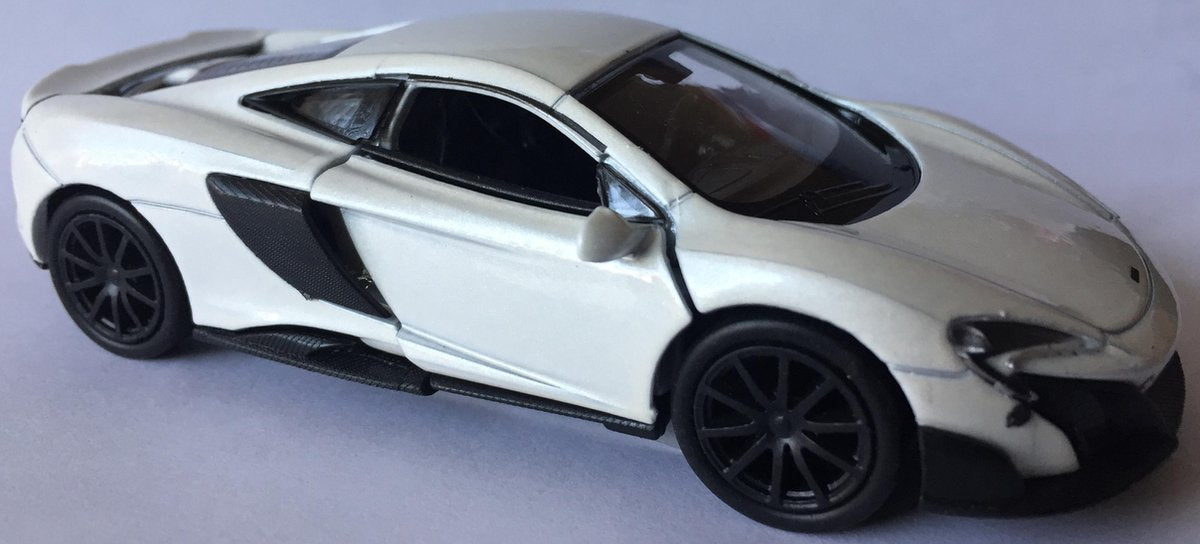 McLaren 675LT 2015 WELLY 43757 1:34 - 1:39 metal collection wit