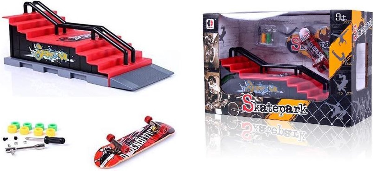 Fingerboard Skatepark Grindrail