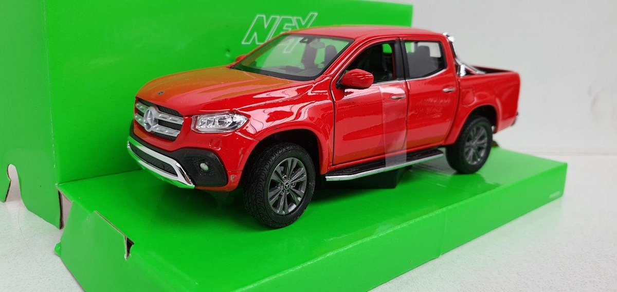 Mercedes Benz X-klasse Rood 1:24 Welly Nex