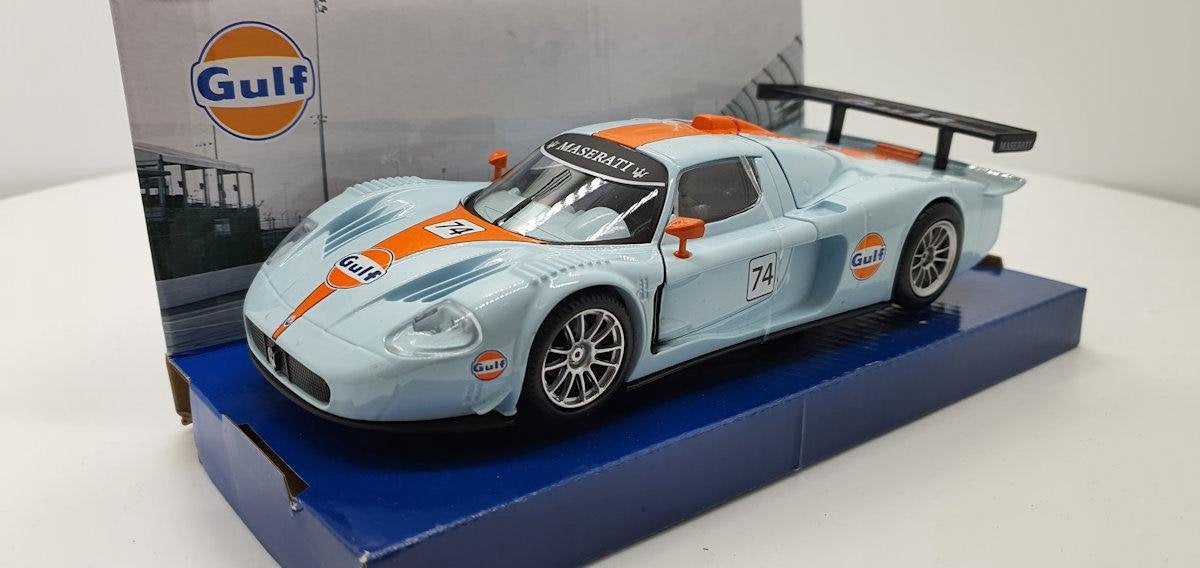 Maserati MC 12 Corsa (Gulf) – MotorMax 1:24 - Modelauto - Schaalmodel - Miniatuurauto