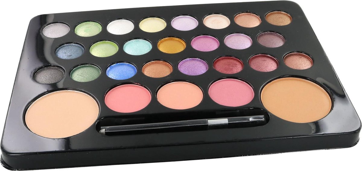 Royal Cosmetic Connections Eye & Cheek Palette