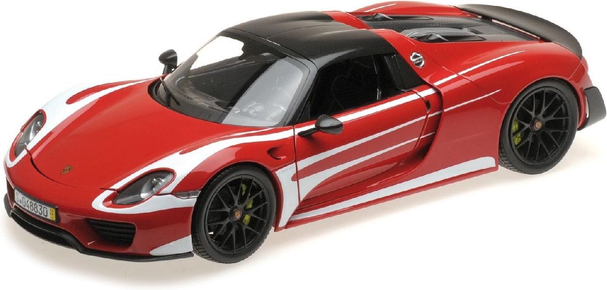 Porsche 918 Spyder Weissach Package 2015 - 1:18 - Minichamps