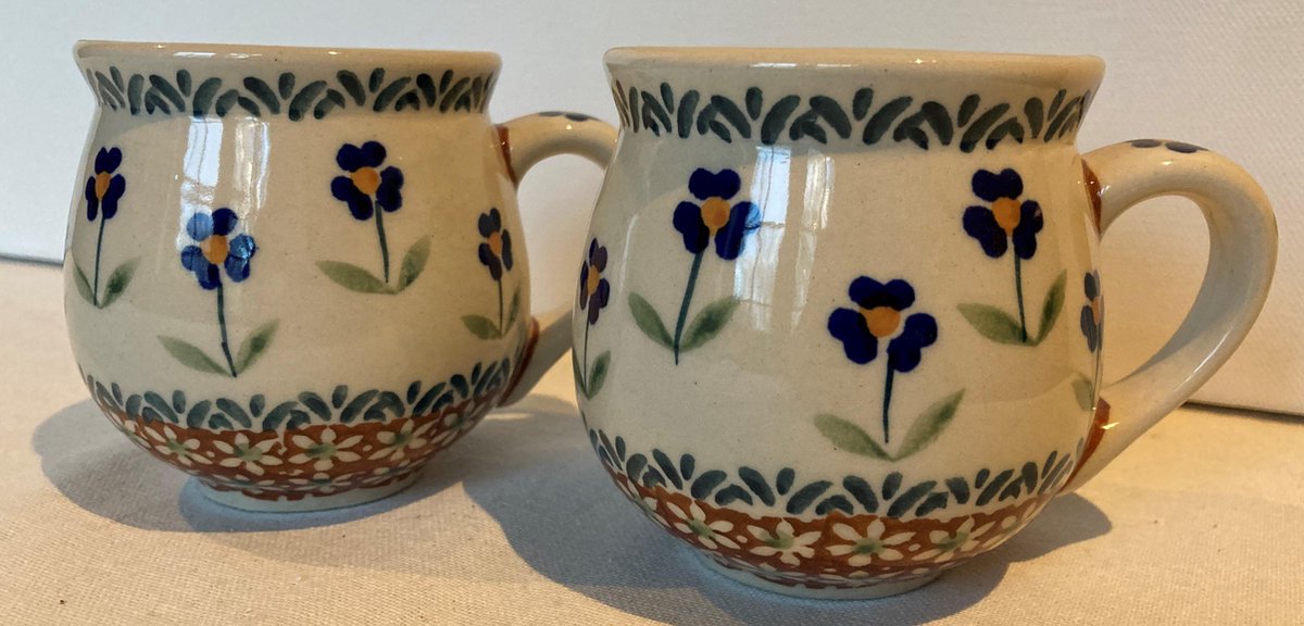 Bunzlau 2 x boeren bekers 200 ml bruin met blauwe bloem
