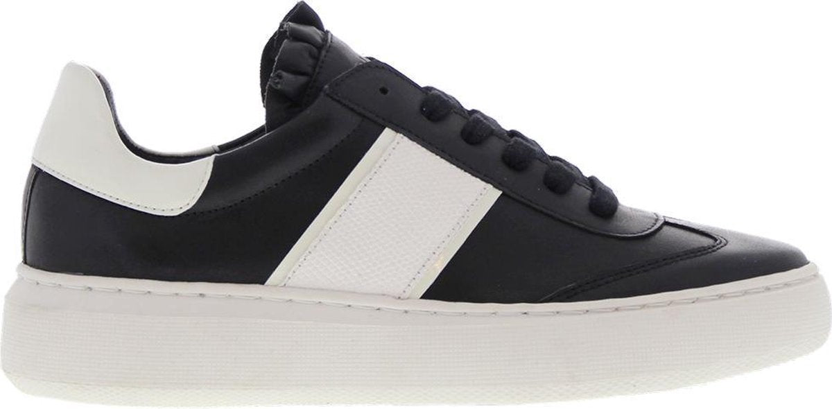 Tango | Ingeborg 30-d black leather sneaker/latte strap - off white sole | Maat: 38