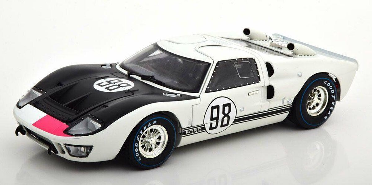 Ford GT40 MKII #98 Winner 24H Daytona 1966