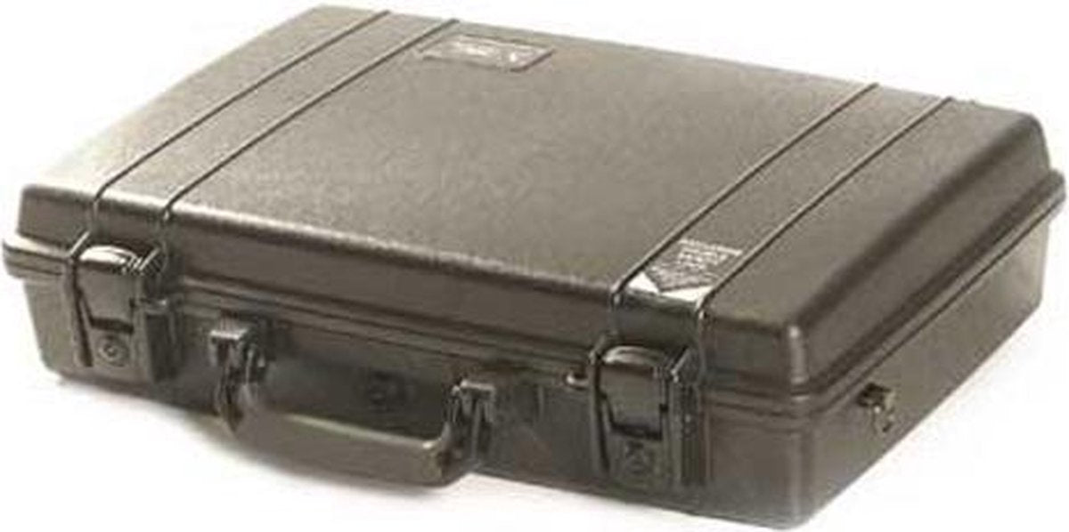 Peli 1490 CC2 Waterdichte Laptopkoffer 15-inch Zwart met Lid Organiser en Foam Interieur