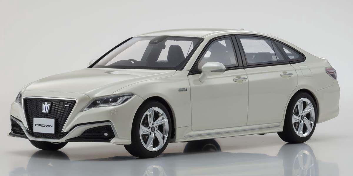 Kyosho Samurai Toyota Crown RS Wit 1:18