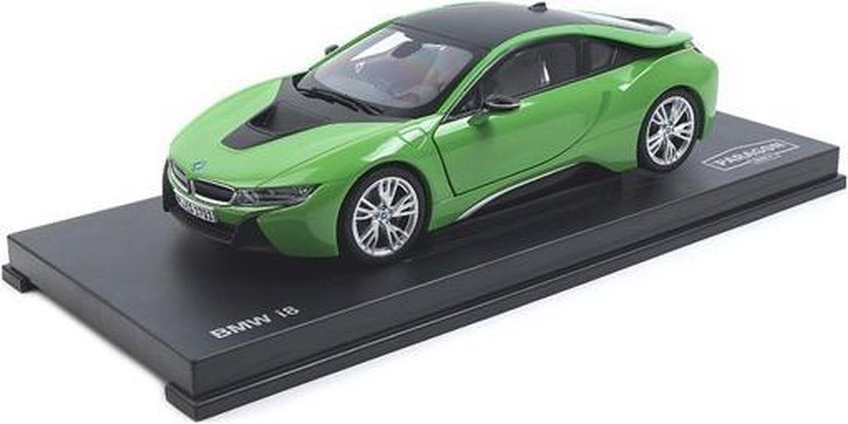 BMW i8 - 1:18 - Paragon Models