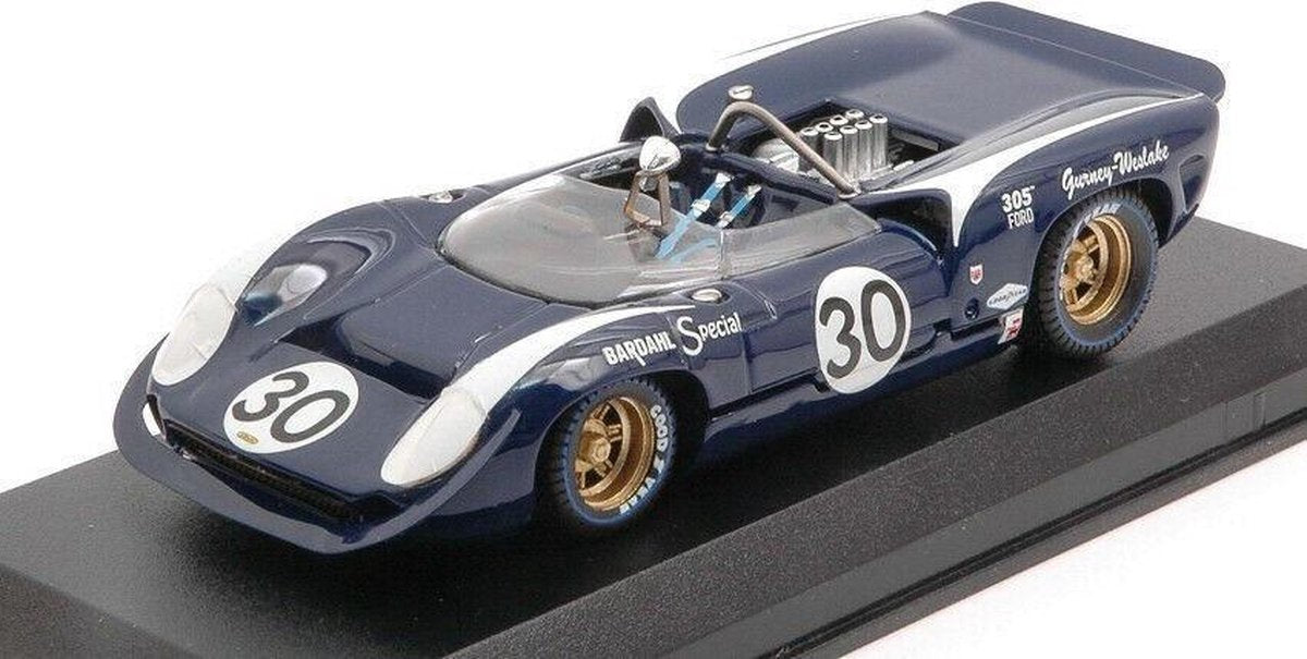 Lola T70 Spider #30 BridgeHampton 1966