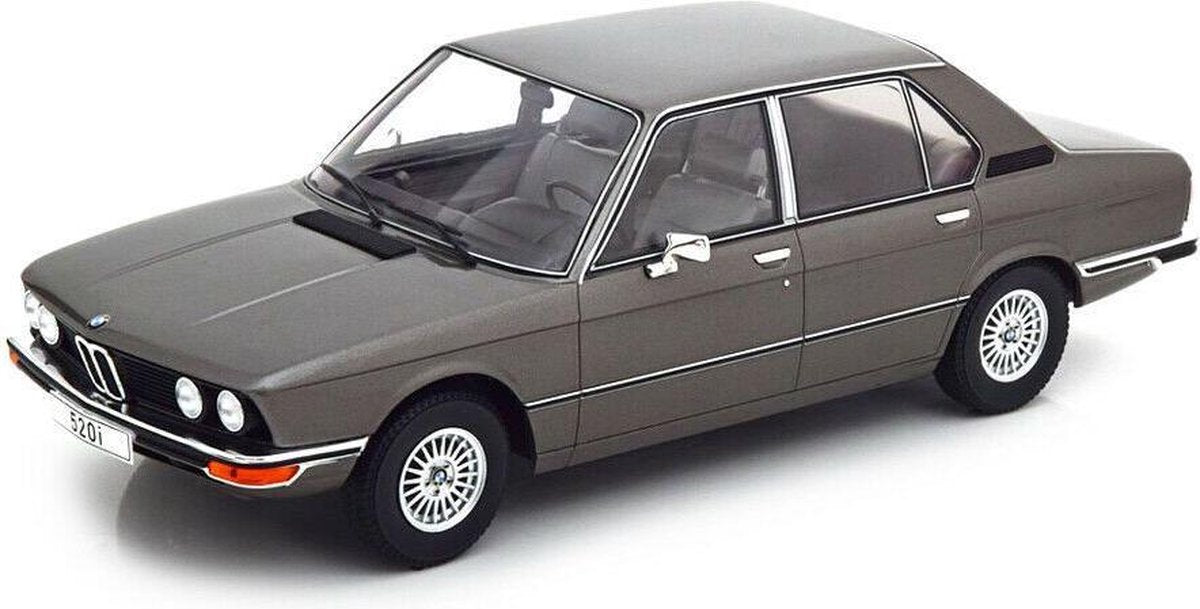 BMW 520i (E21) 1973 Grey Metallic