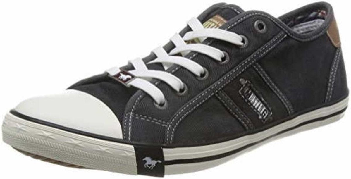 Mustang Sneakers Zwart 44